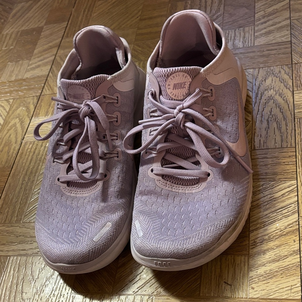 Nike Women's Mauve Sneakers